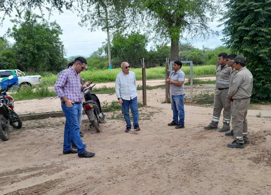 En terreno: recorrida por obras y reunión con vecinos del impenetrable