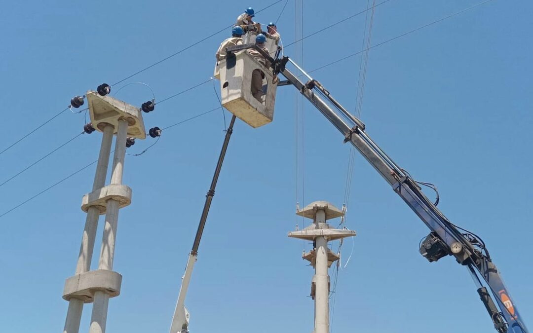 Tramo final de la nueva línea de 33 KV entre Villa Ángela y Du Graty