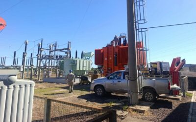 Nuevo transformador de potencia para mejorar la red eléctrica en Castelli